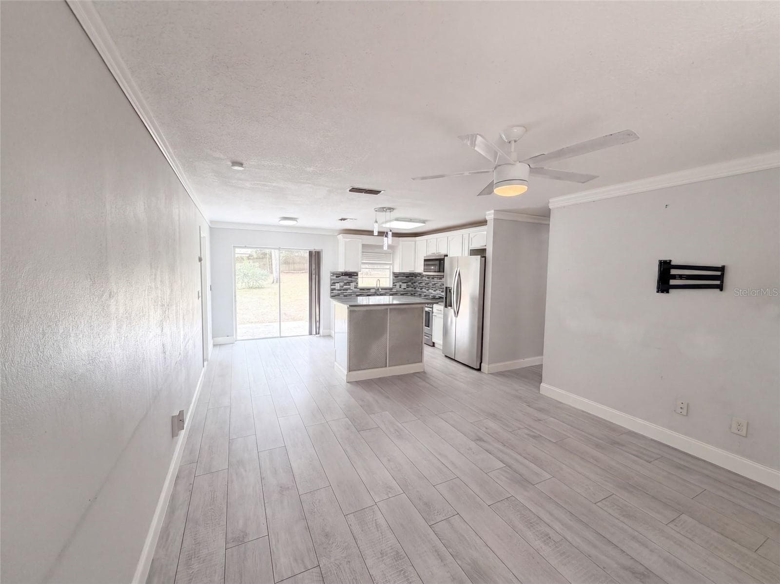 Single Family Residence at 976 LISKEARD AVE, ORANGE CITY, photo 3 of 16