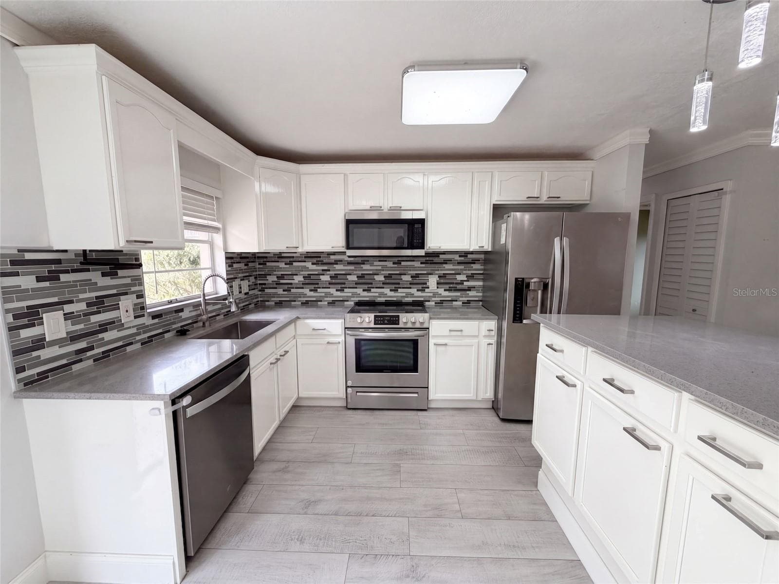 Single Family Residence at 976 LISKEARD AVE, ORANGE CITY, photo 6 of 16