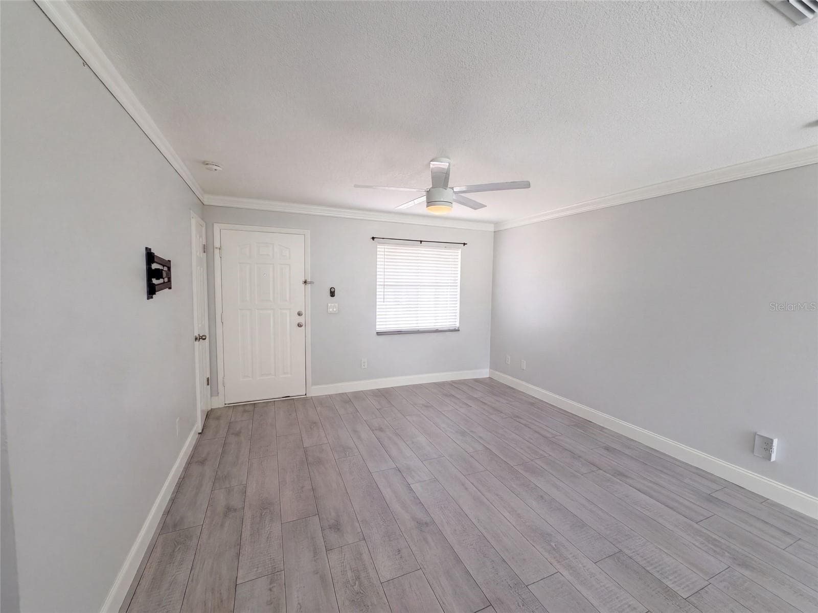 Single Family Residence at 976 LISKEARD AVE, ORANGE CITY, photo 8 of 16