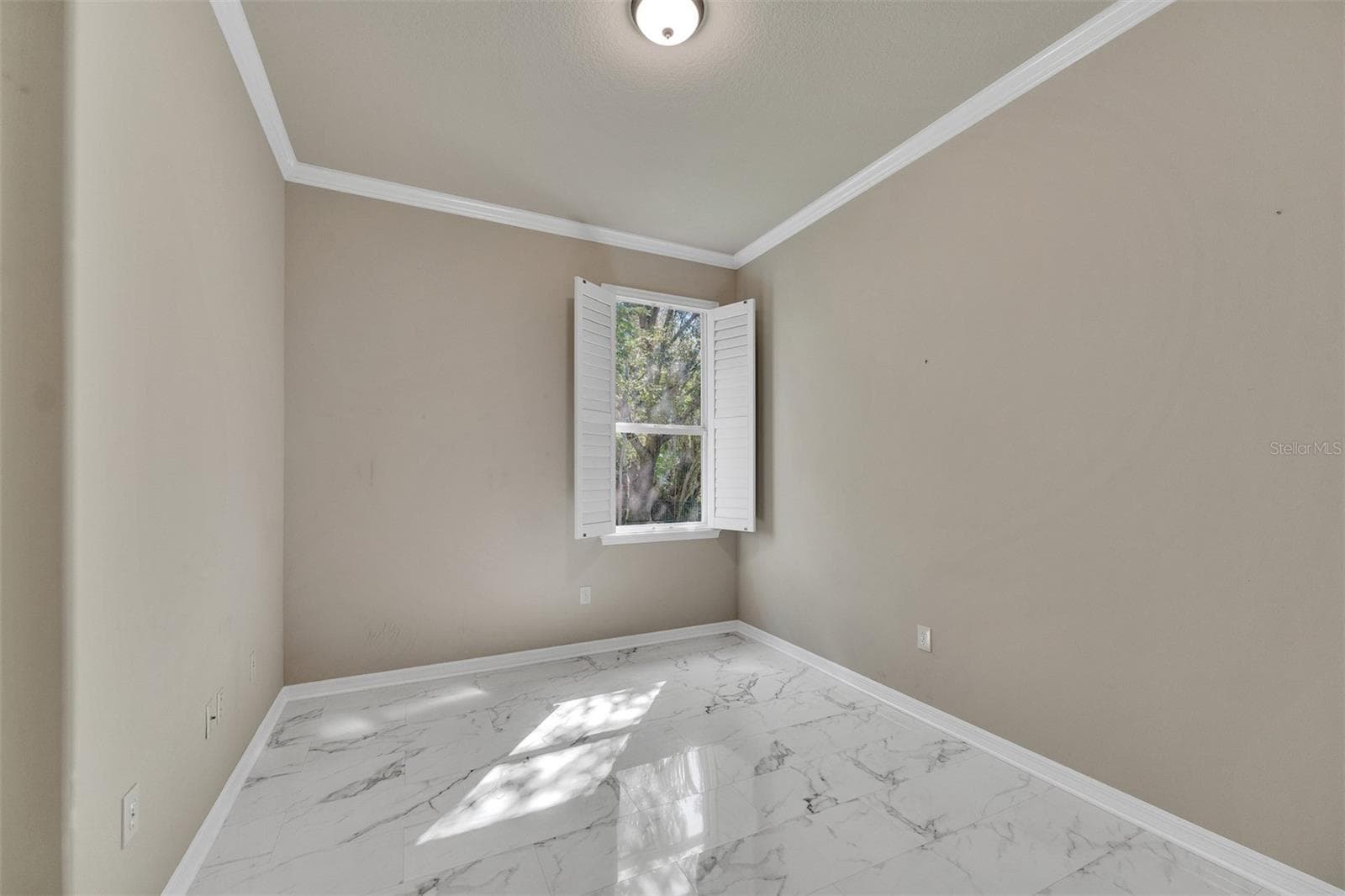 Single Family Residence at ARBOR GREENE PH 2 UNIT 3, TAMPA, photo 31 of 45