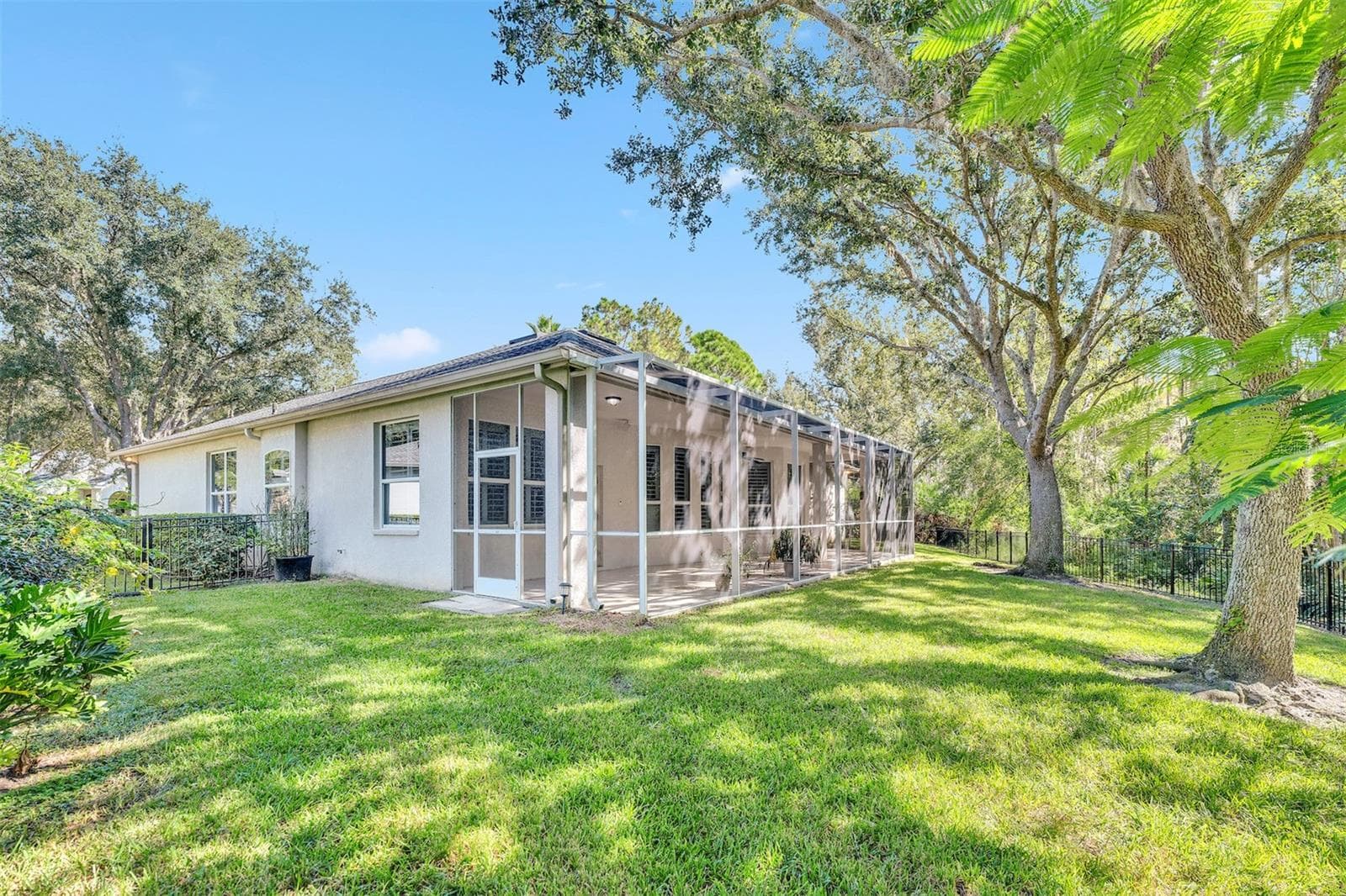 Single Family Residence at ARBOR GREENE PH 2 UNIT 3, TAMPA, photo 38 of 45