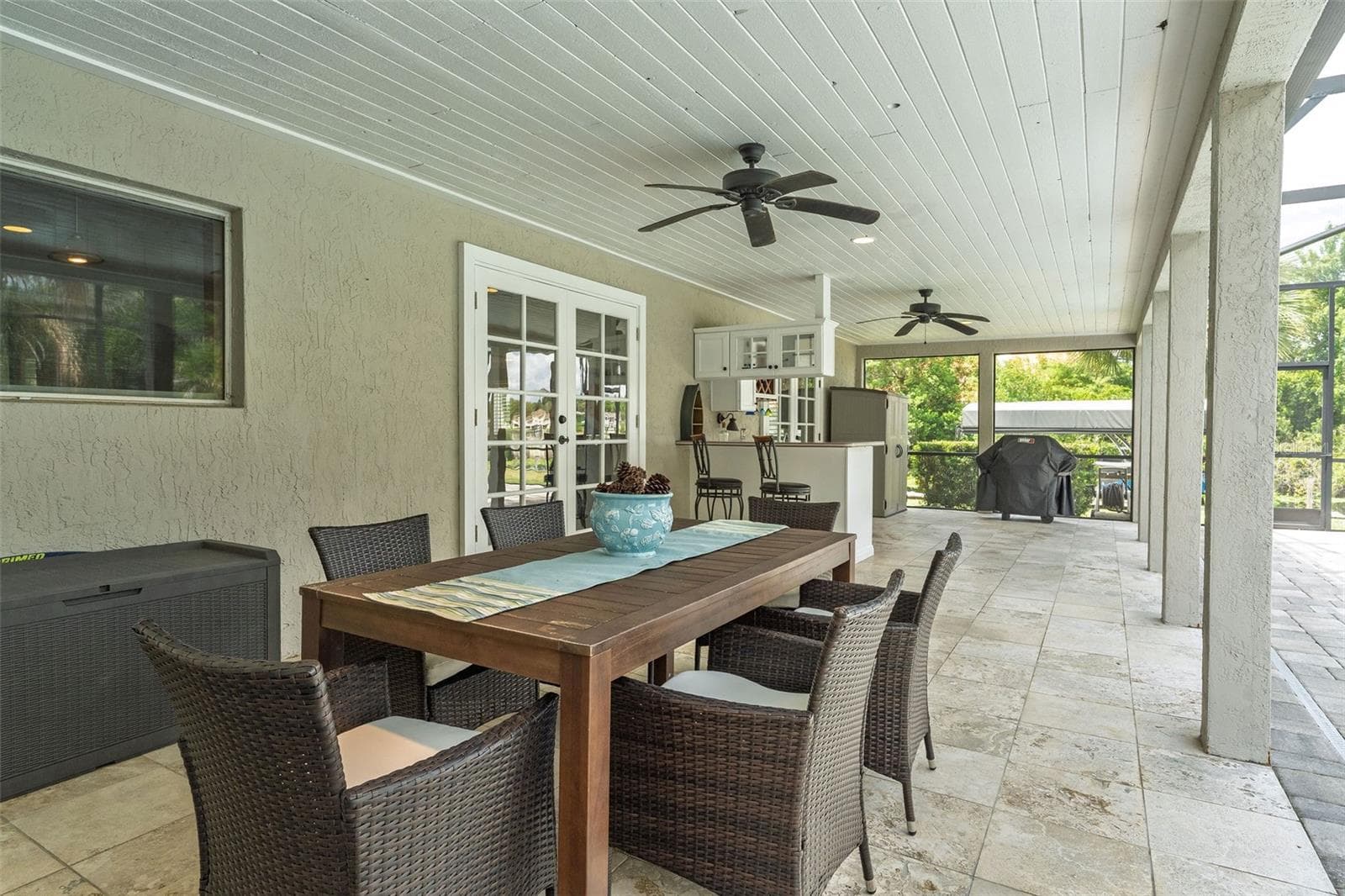 Lanai - 2260 W CLASSIC COURT, LONGWOOD