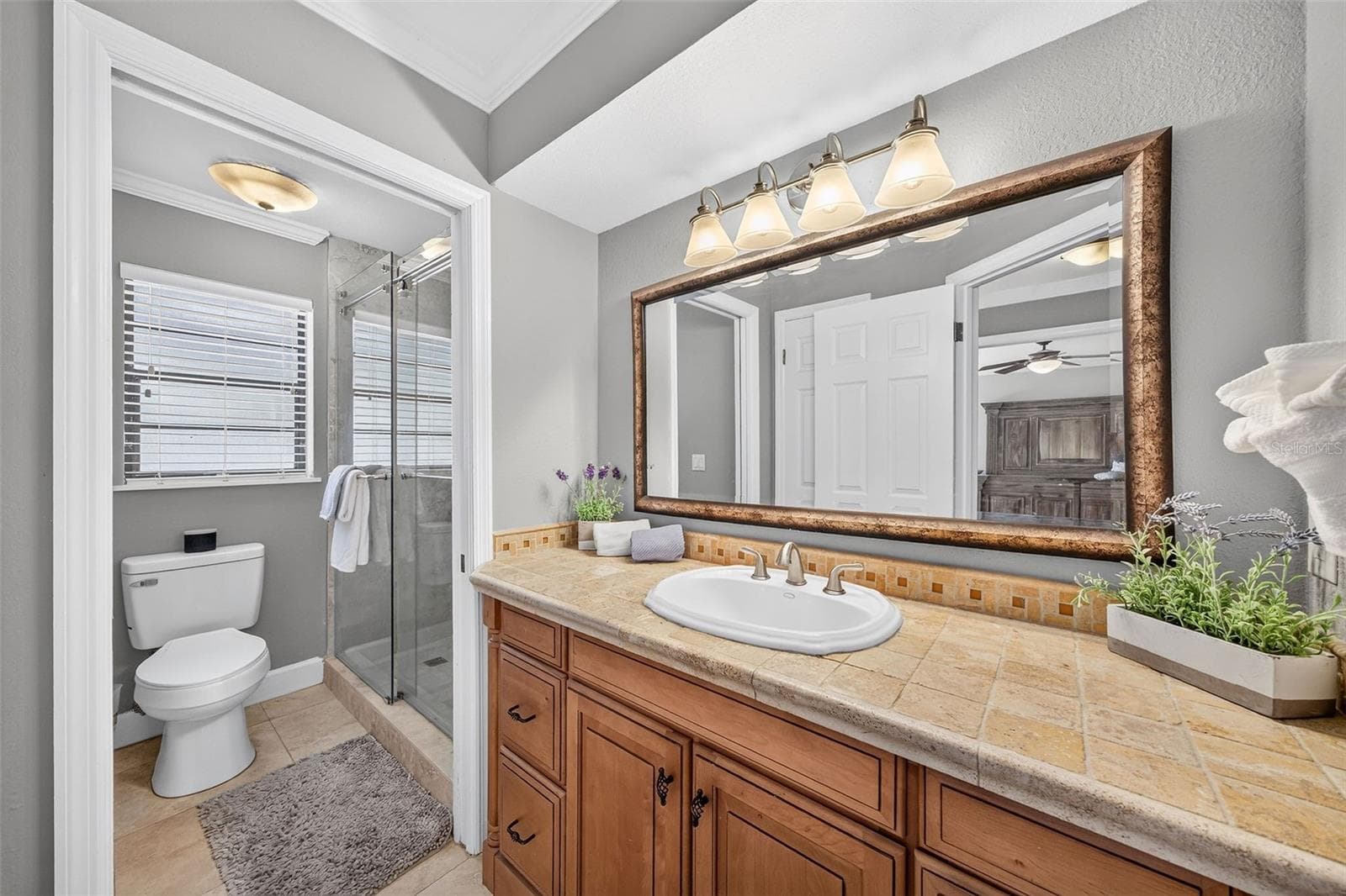 Upstairs full bath - 2260 W CLASSIC COURT, LONGWOOD
