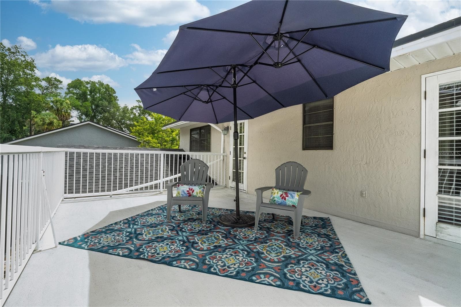 Balcony seating - 2260 W CLASSIC COURT, LONGWOOD