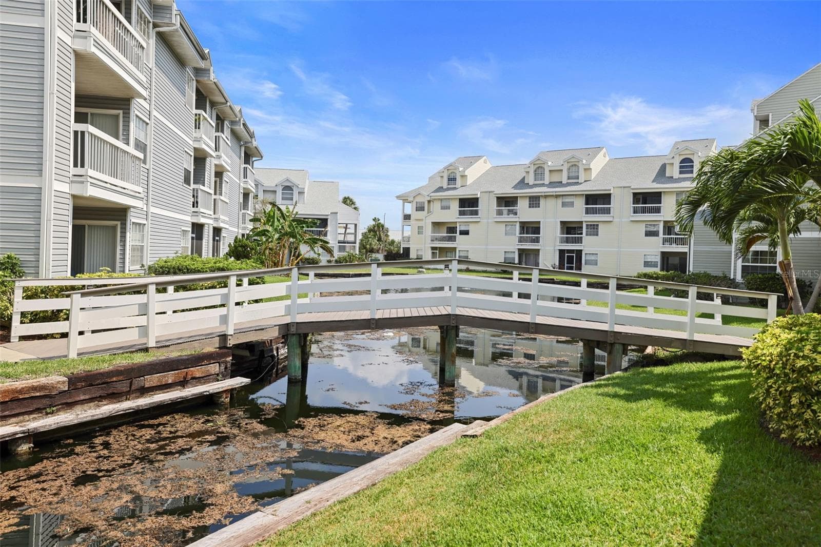 Condominium at 6915 STONES THROW CIR N #3104, ST PETERSBURG, photo 32 of 41