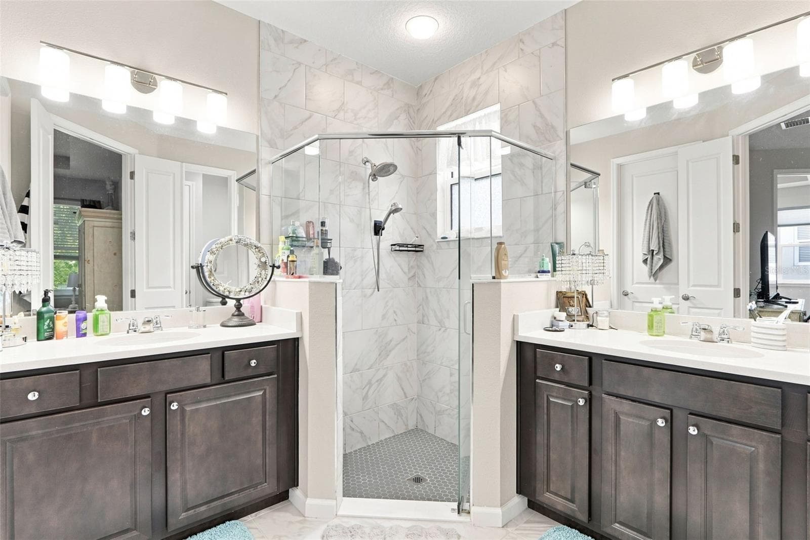 Single Family Residence at 177 OLD MOSS CIR, DELAND, photo 11 of 24