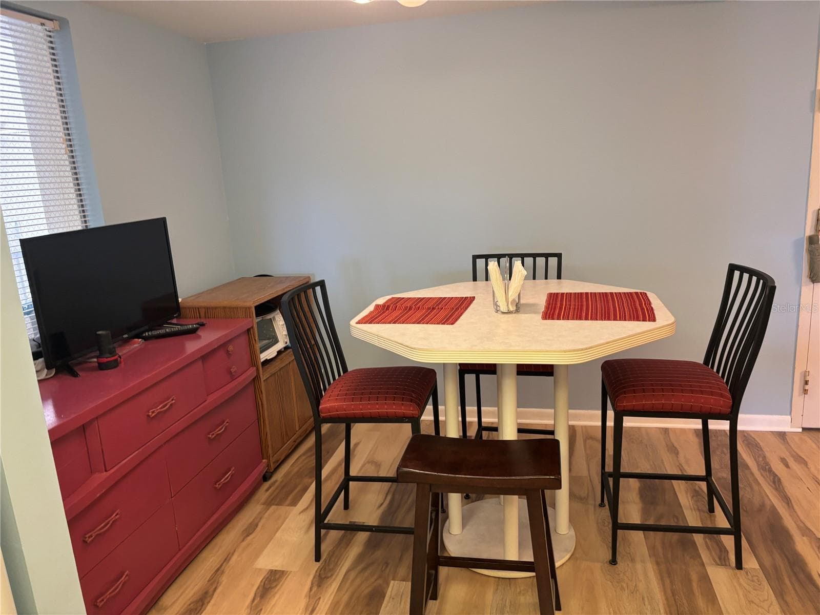 Condominium at 4910 38TH WAY S #411, ST PETERSBURG, photo 4 of 22