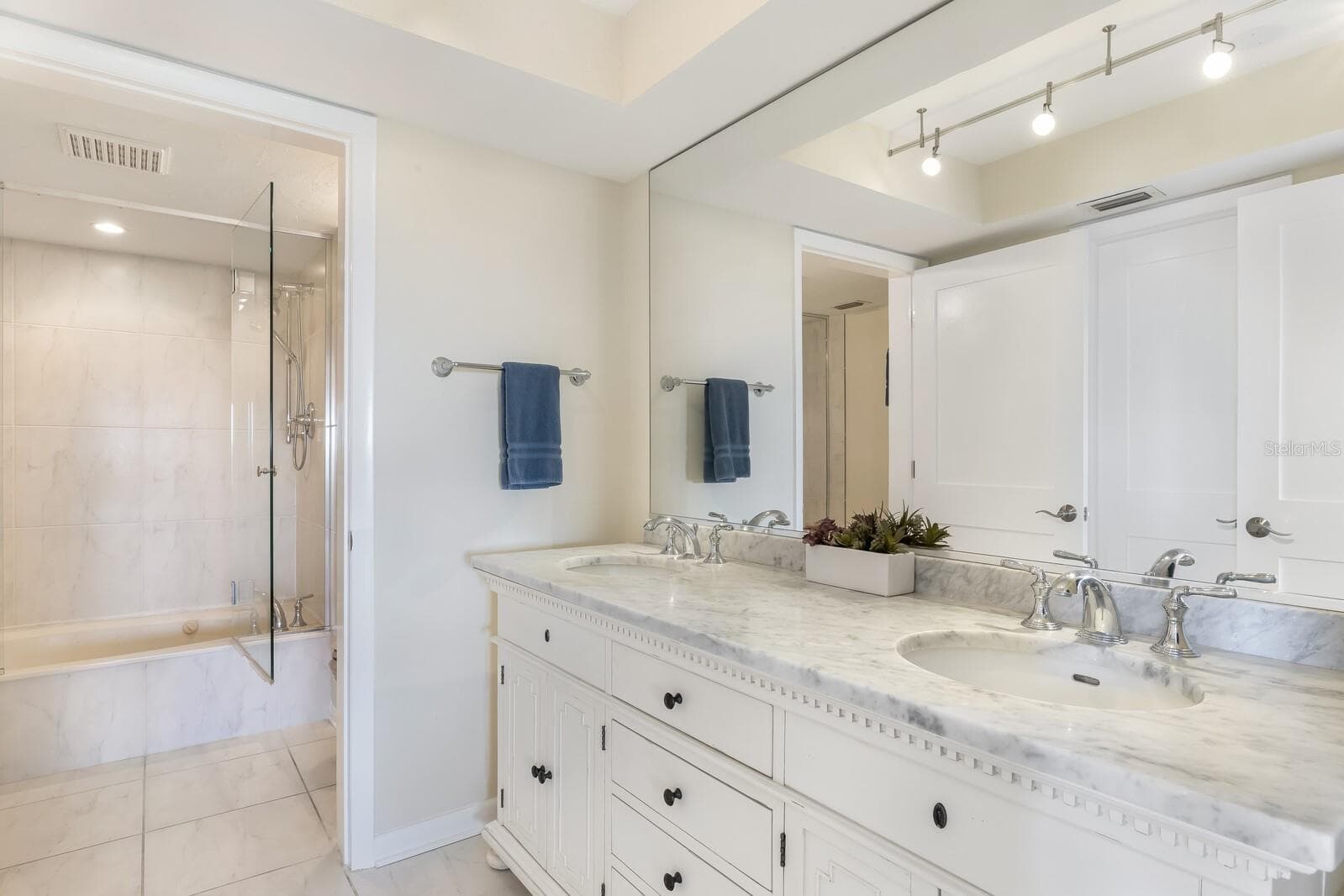 Condominium at 950 PALM AVE #304, BOCA GRANDE, photo 13 of 35