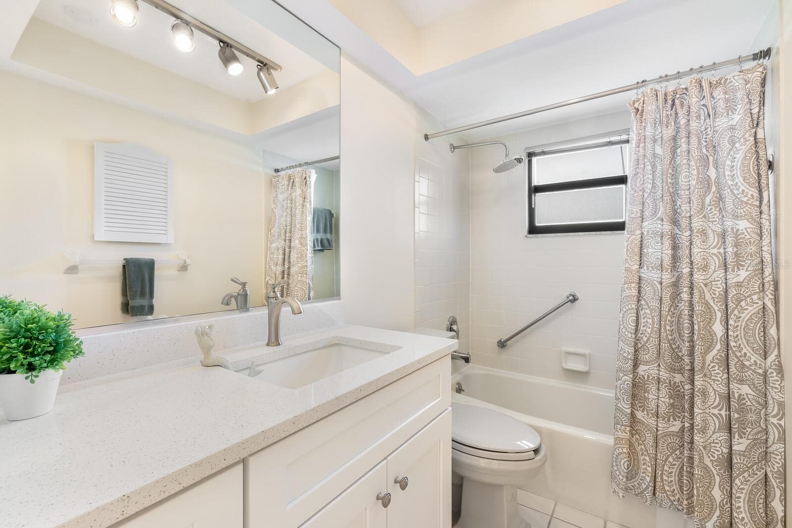 Condominium at 950 PALM AVE #304, BOCA GRANDE, photo 15 of 35