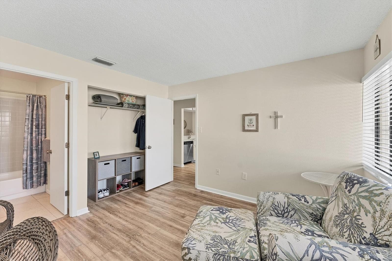 Condominium at 5264 LAKE VILLAGE DR #48, SARASOTA, photo 17 of 44