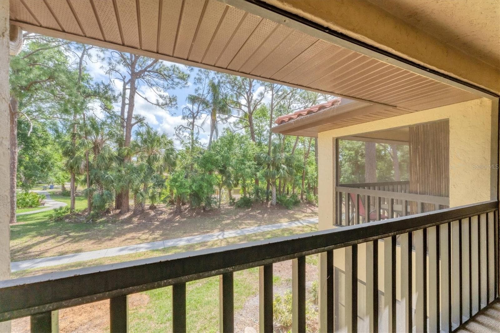 Condominium at 5264 LAKE VILLAGE DR #48, SARASOTA, photo 23 of 44