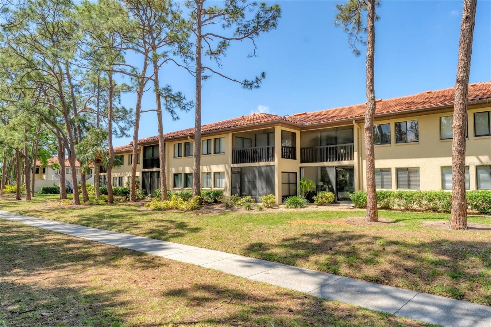 Condominium at 5264 LAKE VILLAGE DR #48, SARASOTA, photo 24 of 44