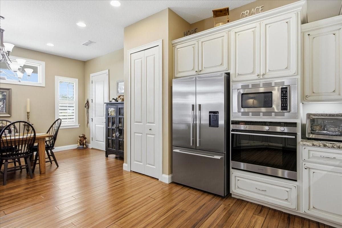 Double Door Refrigerator & Second Oven with Microwave - 1500 SPRING GARDEN RANCH RD, DE LEON SPRINGS