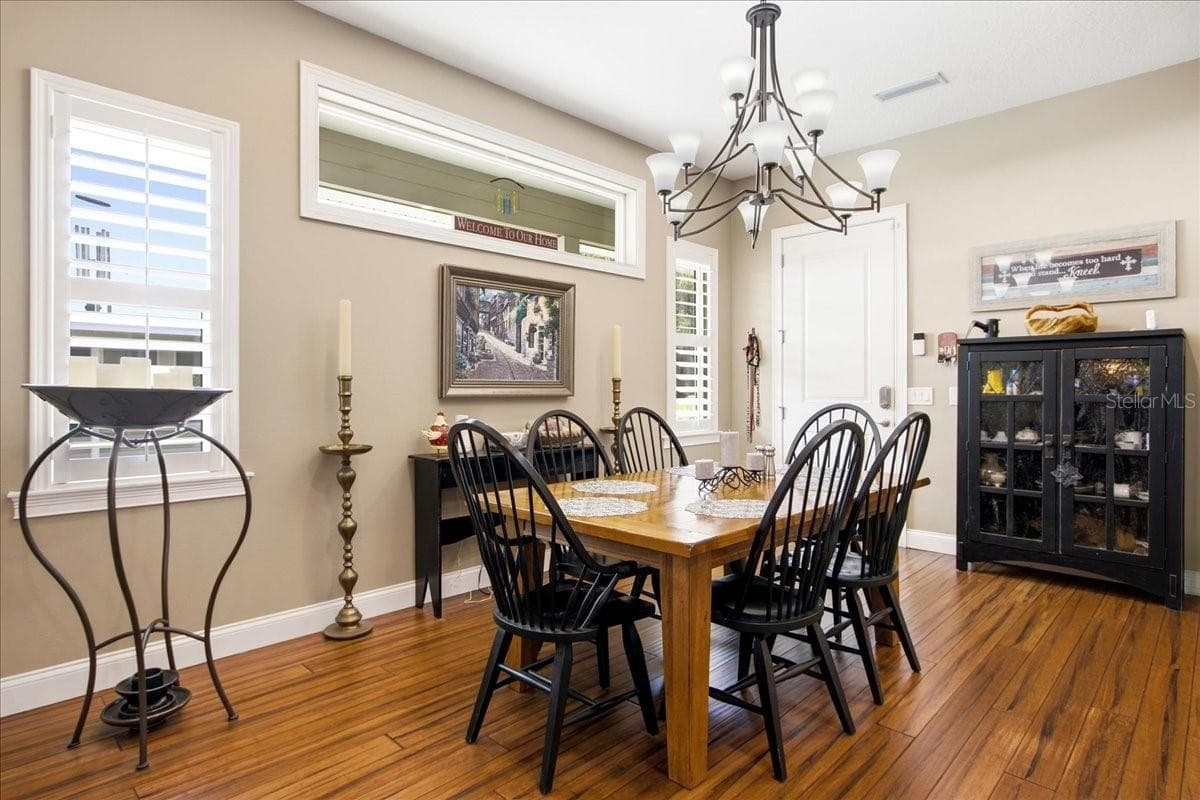 Breakfast/Dining Area with Transom Window for more natural lighting - 1500 SPRING GARDEN RANCH RD, DE LEON SPRINGS