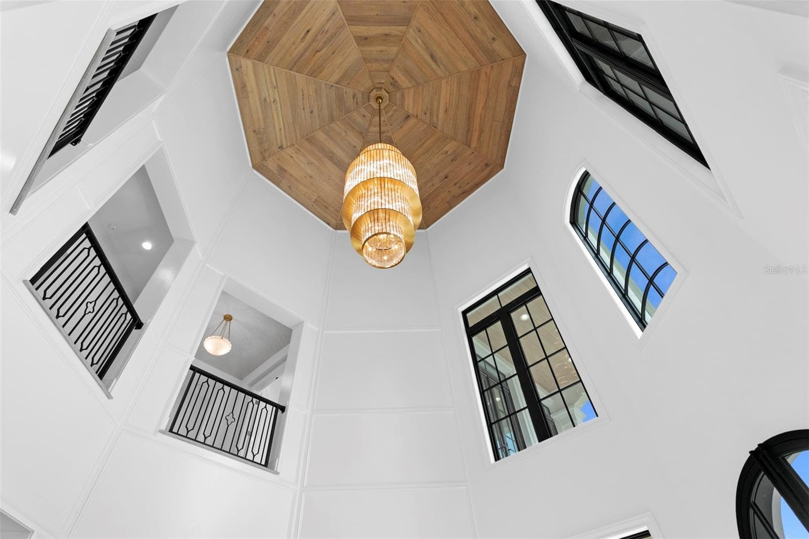 Single Family Residence at 3907 BAYSHORE BLVD, TAMPA, photo 7 of 98