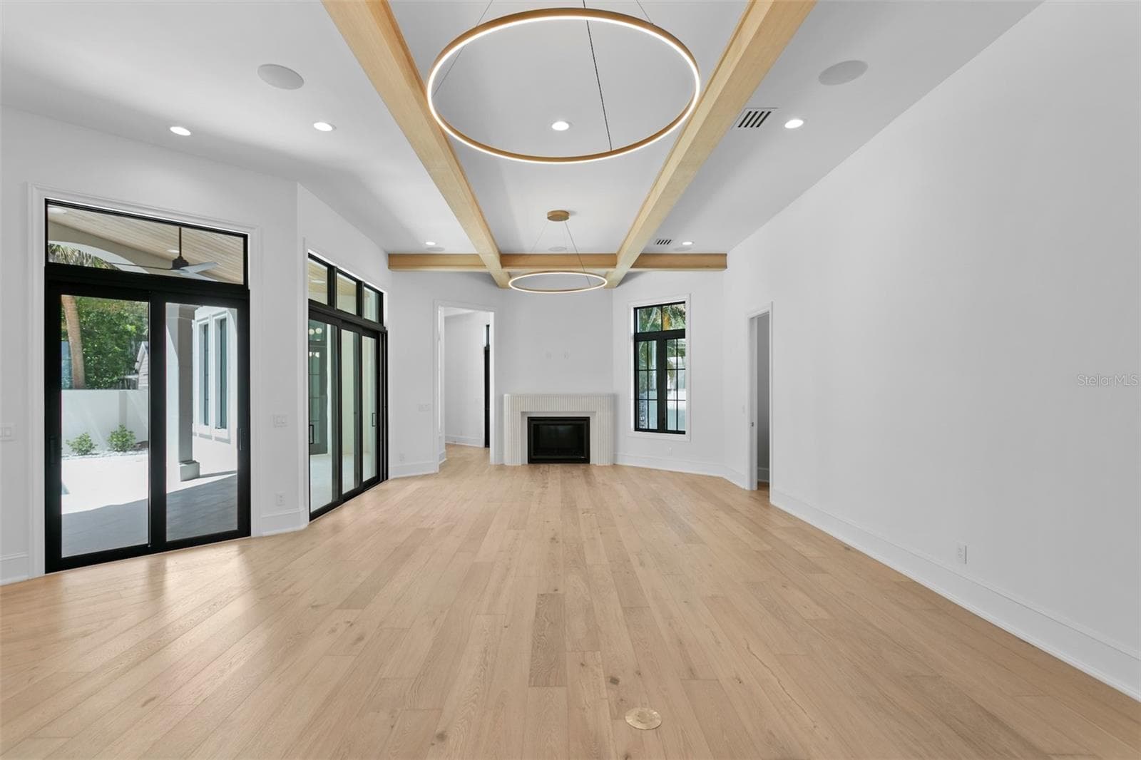 Single Family Residence at 3907 BAYSHORE BLVD, TAMPA, photo 11 of 98