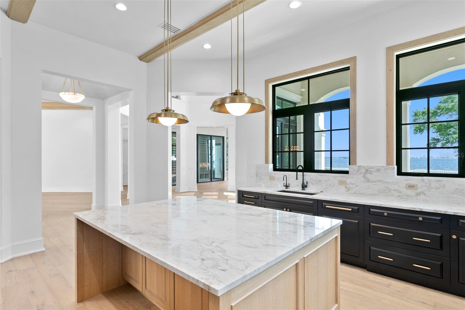 Single Family Residence at 3907 BAYSHORE BLVD, TAMPA, photo 28 of 98