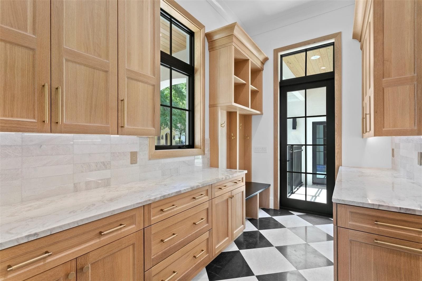Single Family Residence at 3907 BAYSHORE BLVD, TAMPA, photo 32 of 98