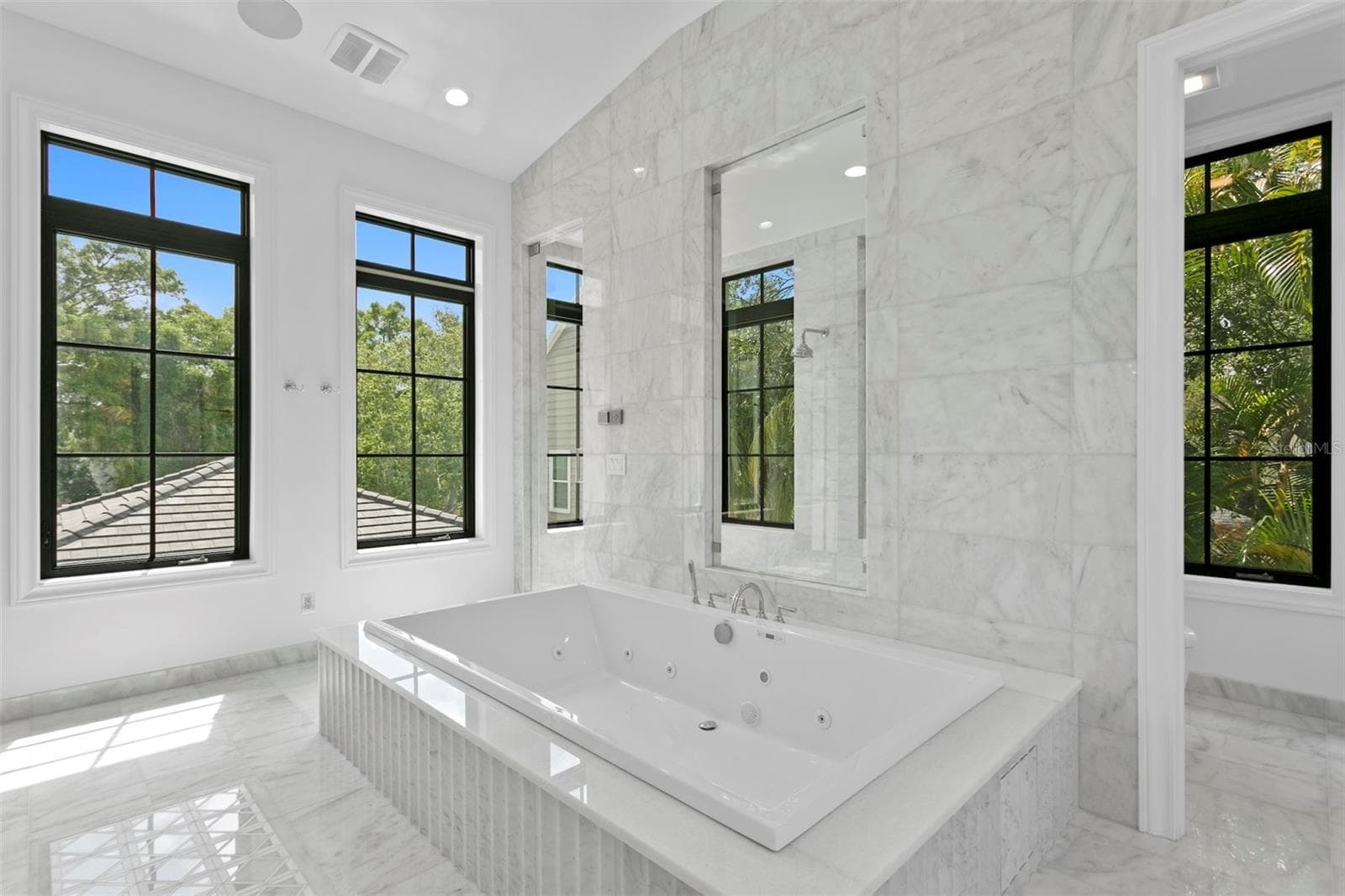 Single Family Residence at 3907 BAYSHORE BLVD, TAMPA, photo 52 of 98
