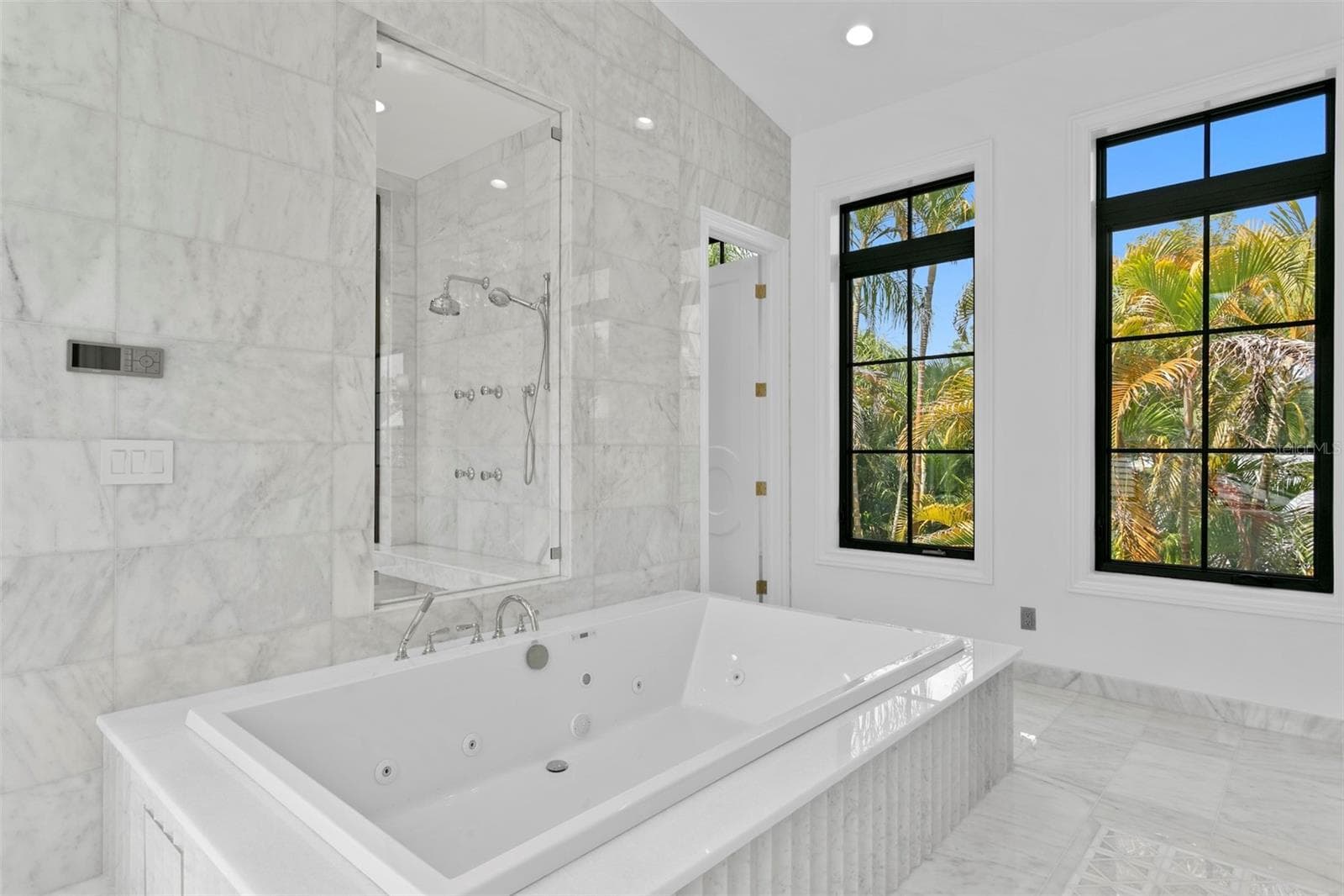 Single Family Residence at 3907 BAYSHORE BLVD, TAMPA, photo 53 of 98