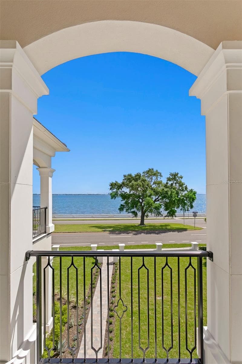 Single Family Residence at 3907 BAYSHORE BLVD, TAMPA, photo 63 of 98