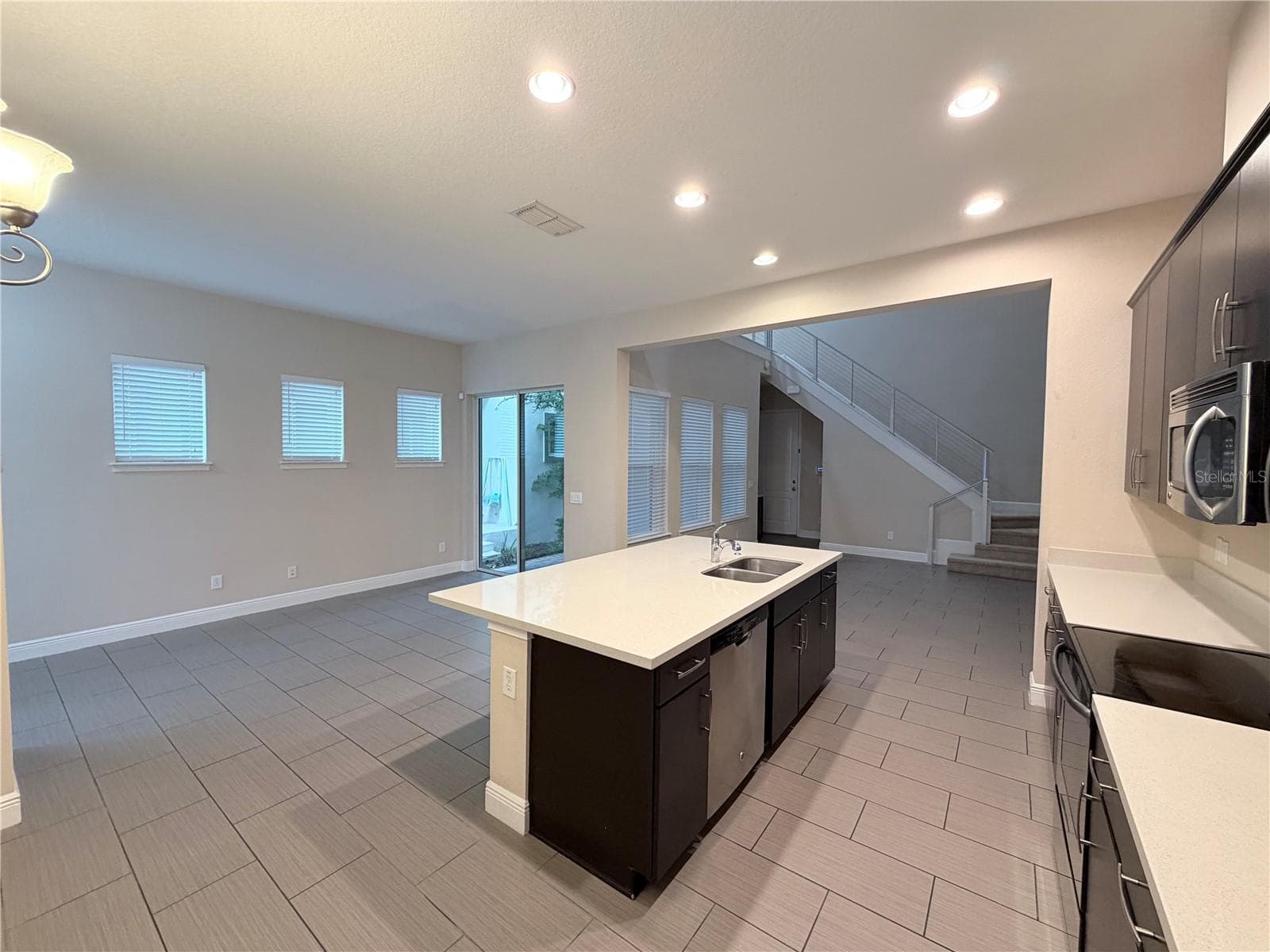 Half Duplex at 14142 WALCOTT AVE, ORLANDO, photo 11 of 53