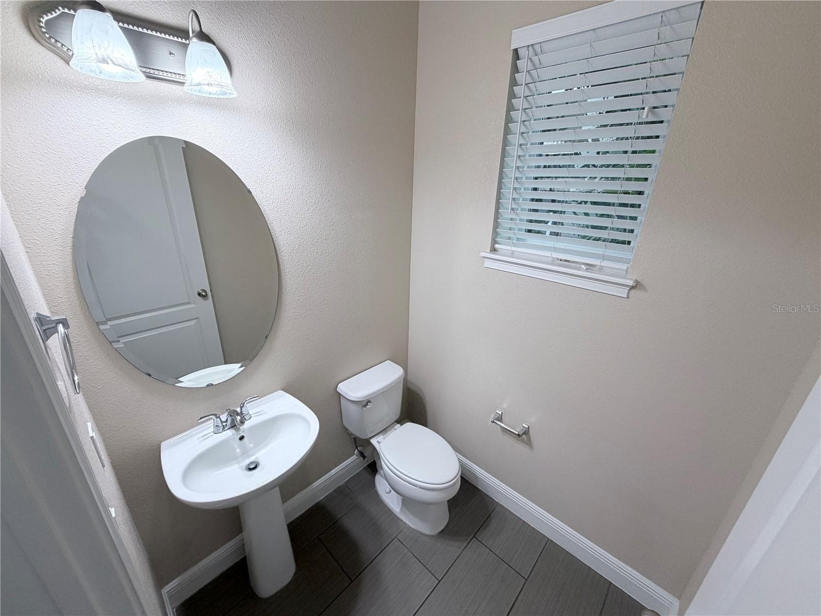 Half Duplex at 14142 WALCOTT AVE, ORLANDO, photo 17 of 53