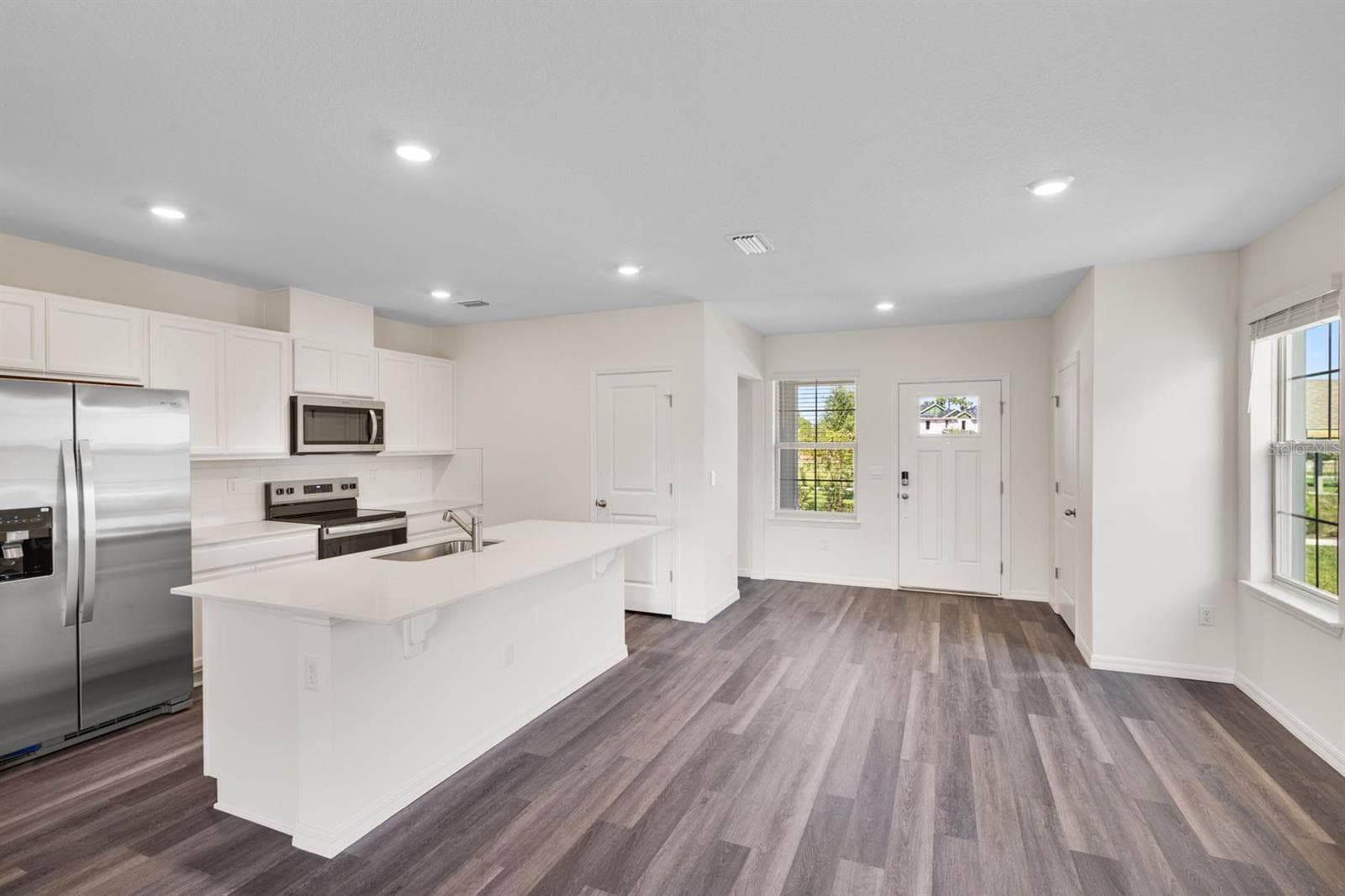 Townhouse at 12086 SHINE VIEW LN, WINTER GARDEN, photo 7 of 31