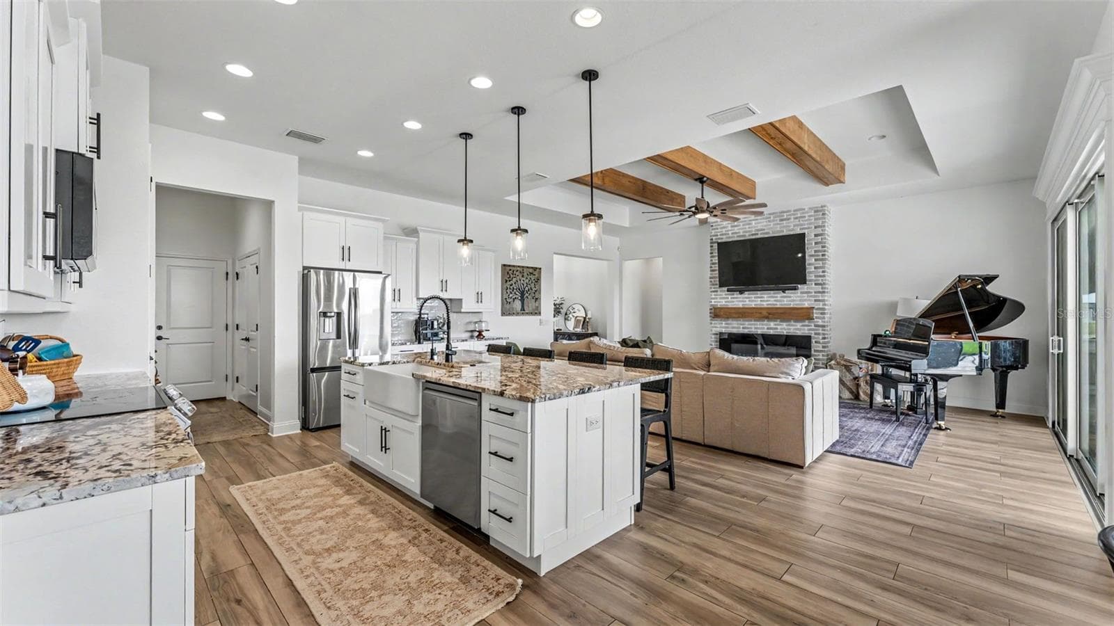 Kitchen - 7034 BENTRIDGE DR, LAKELAND