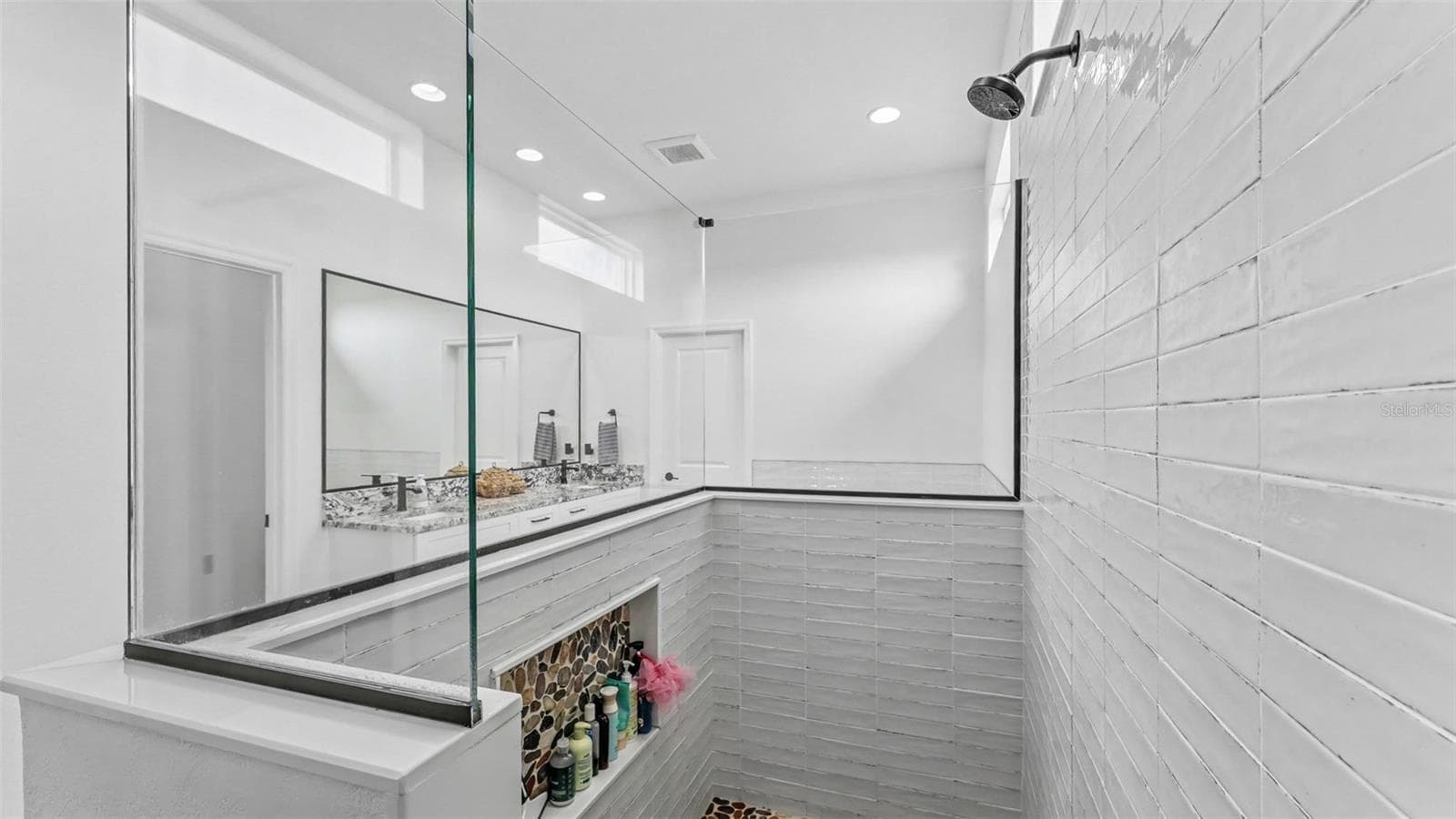 Primary Bathroom - 7034 BENTRIDGE DR, LAKELAND