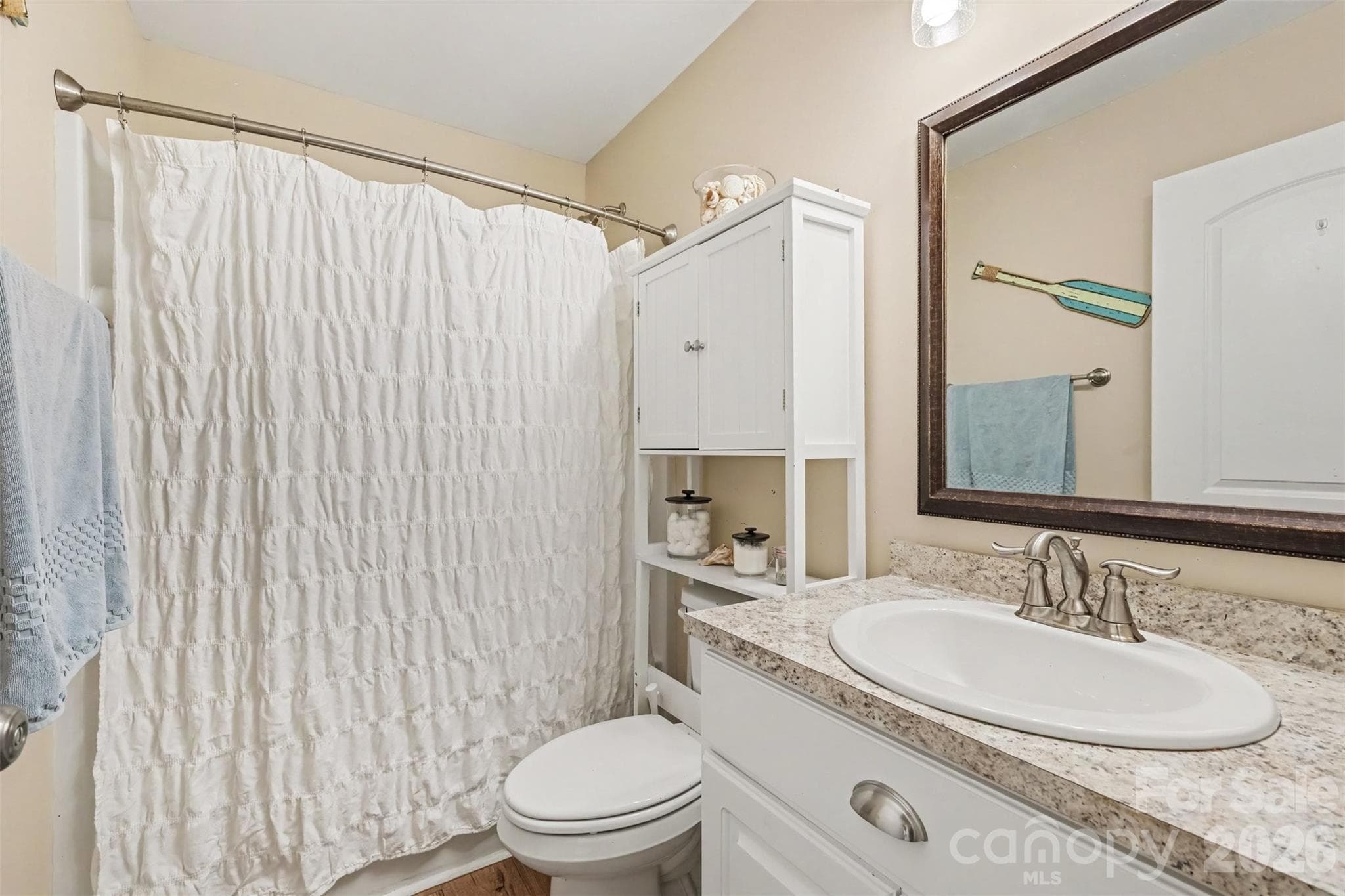 Single Family Residence at 1505 Foxbrook Circle, Lancaster, photo 20 of 25