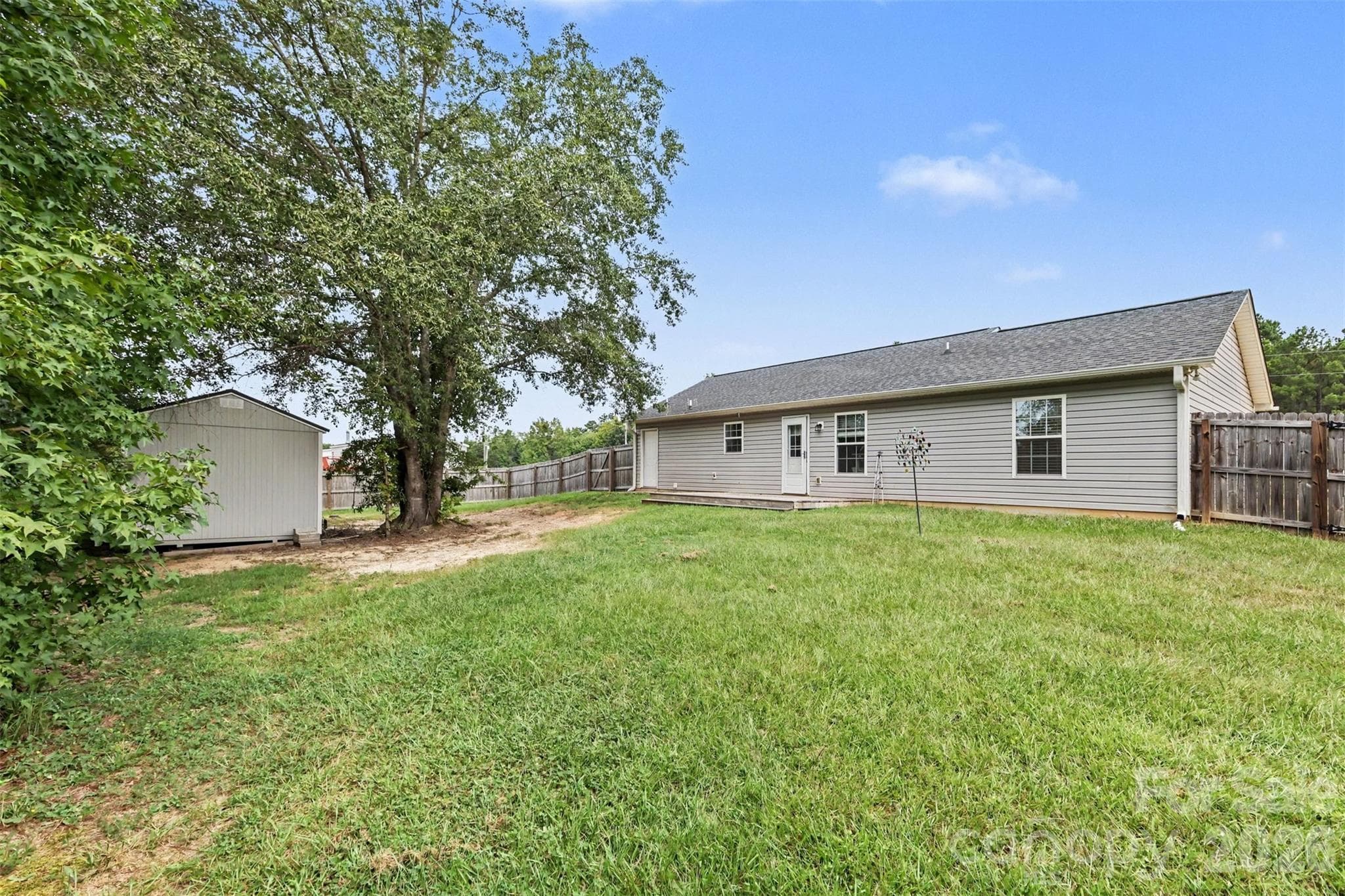 Single Family Residence at 1505 Foxbrook Circle, Lancaster, photo 23 of 25