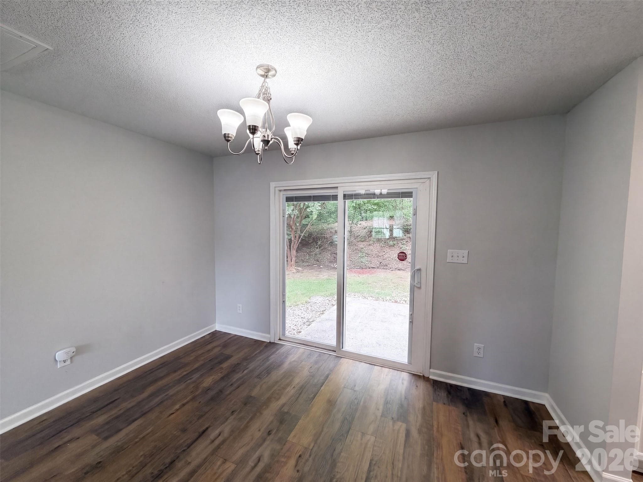 Single Family Residence at 1412 Bells Knox Road, Charlotte, photo 6 of 16