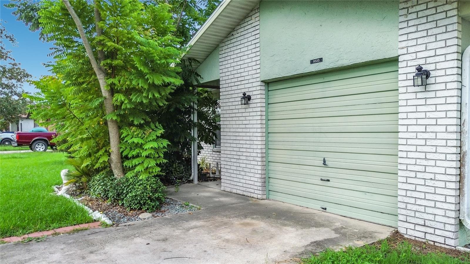 Single Family Residence at 9320 SE MARICAMP RD, OCALA, photo 4 of 43