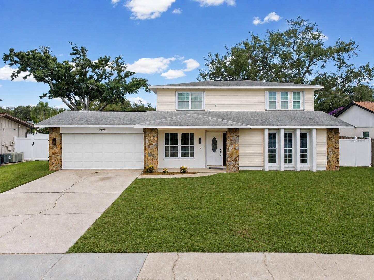 1972 LANSING DR