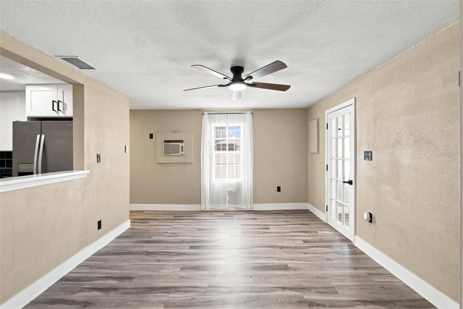 Single Family Residence at 1416 SOUTHWEST RD, SANFORD, photo 10 of 44