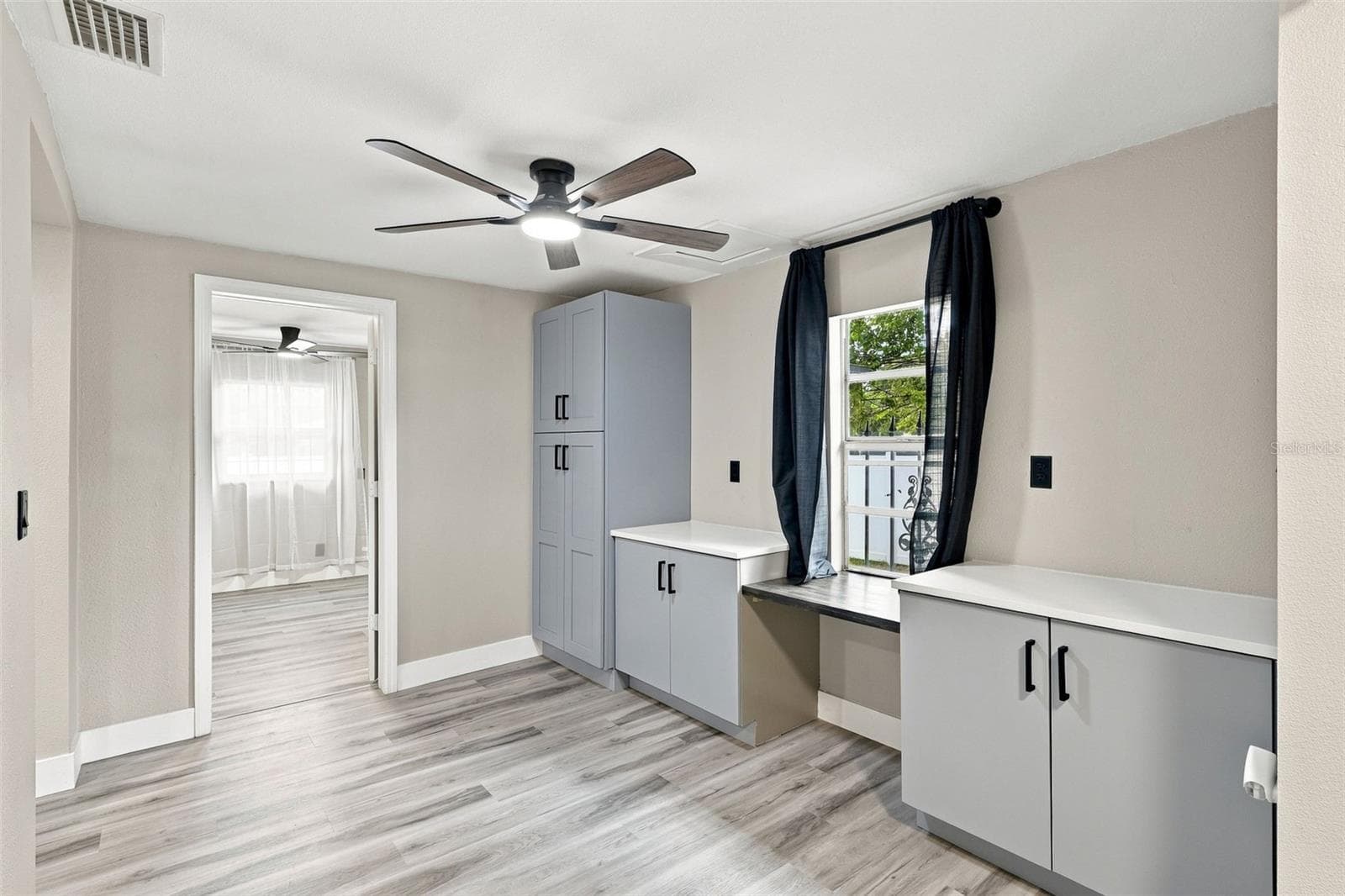 Single Family Residence at 1416 SOUTHWEST RD, SANFORD, photo 22 of 44