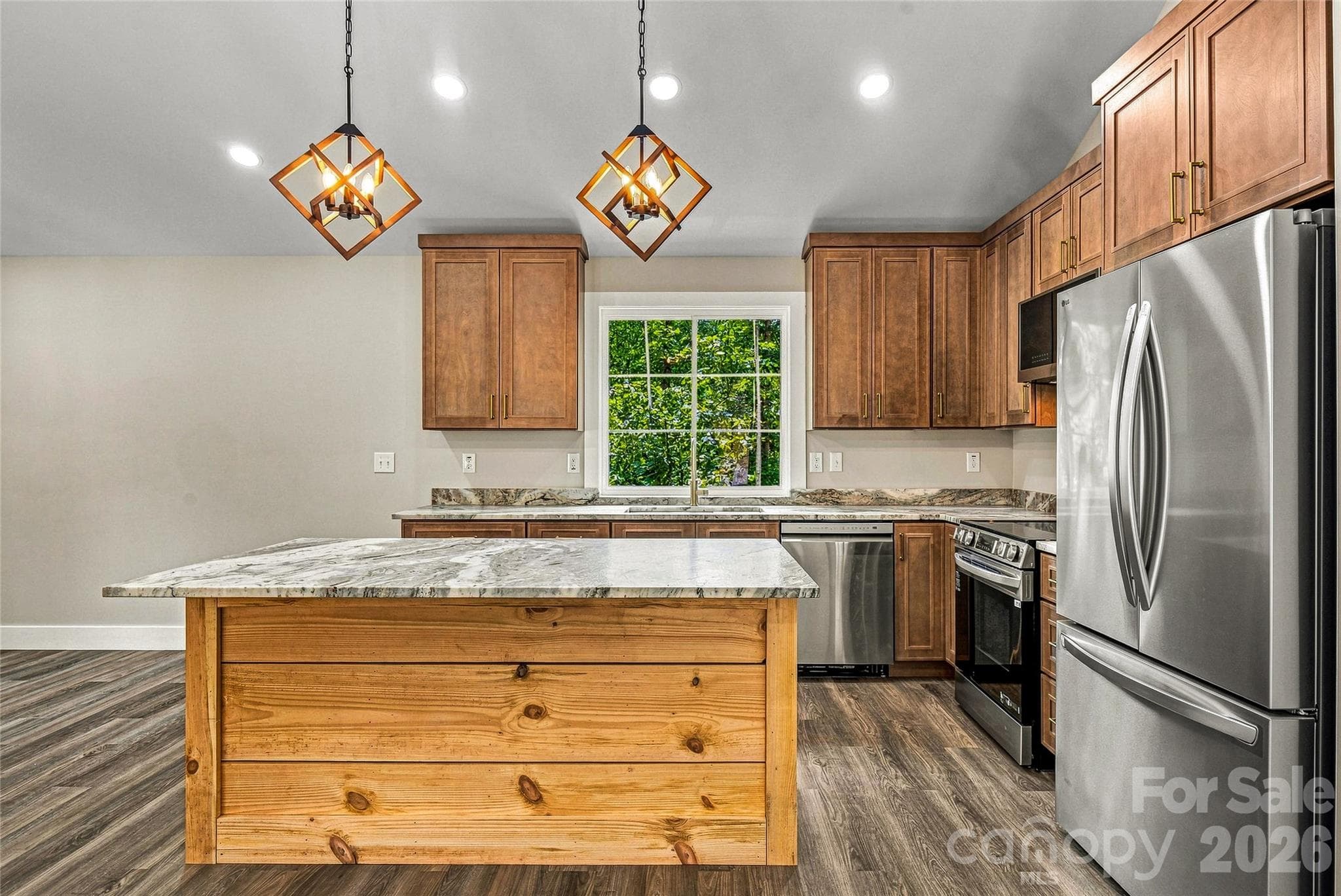 Kitchen with large island - 60 Catatoga Trail, Marion