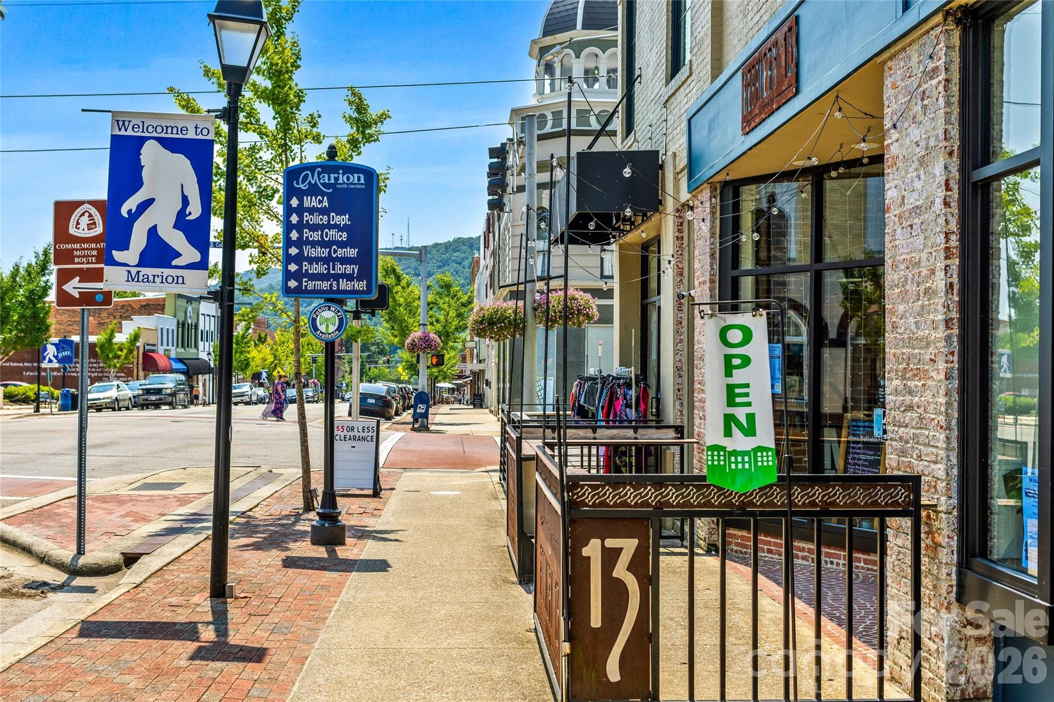 Nearby shops and dining - 60 Catatoga Trail, Marion