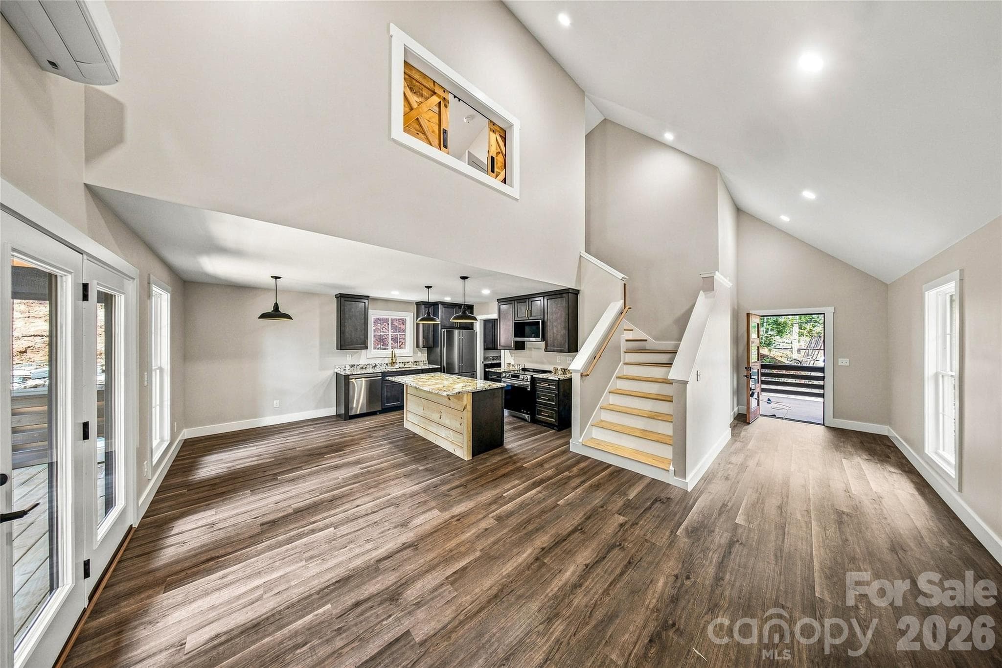 Bright, vaulted great room - 87 Catatoga Trail, Marion