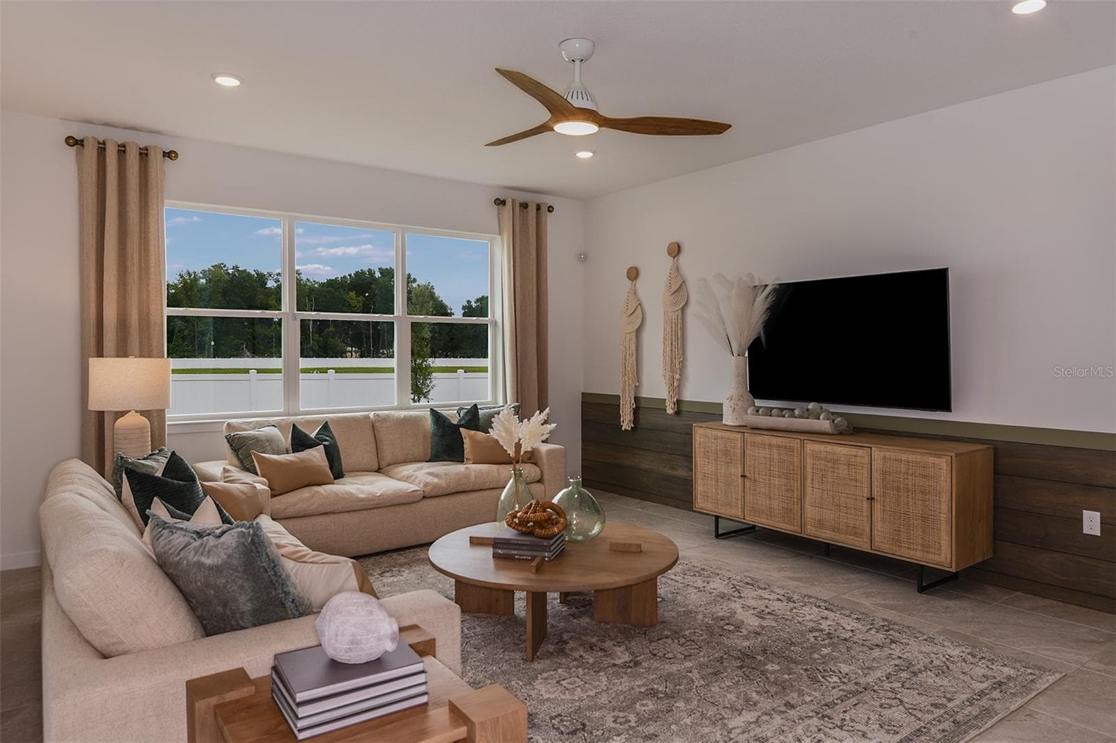 Model Representation - 11124 SYCAMORE GLEN LOOP, THONOTOSASSA