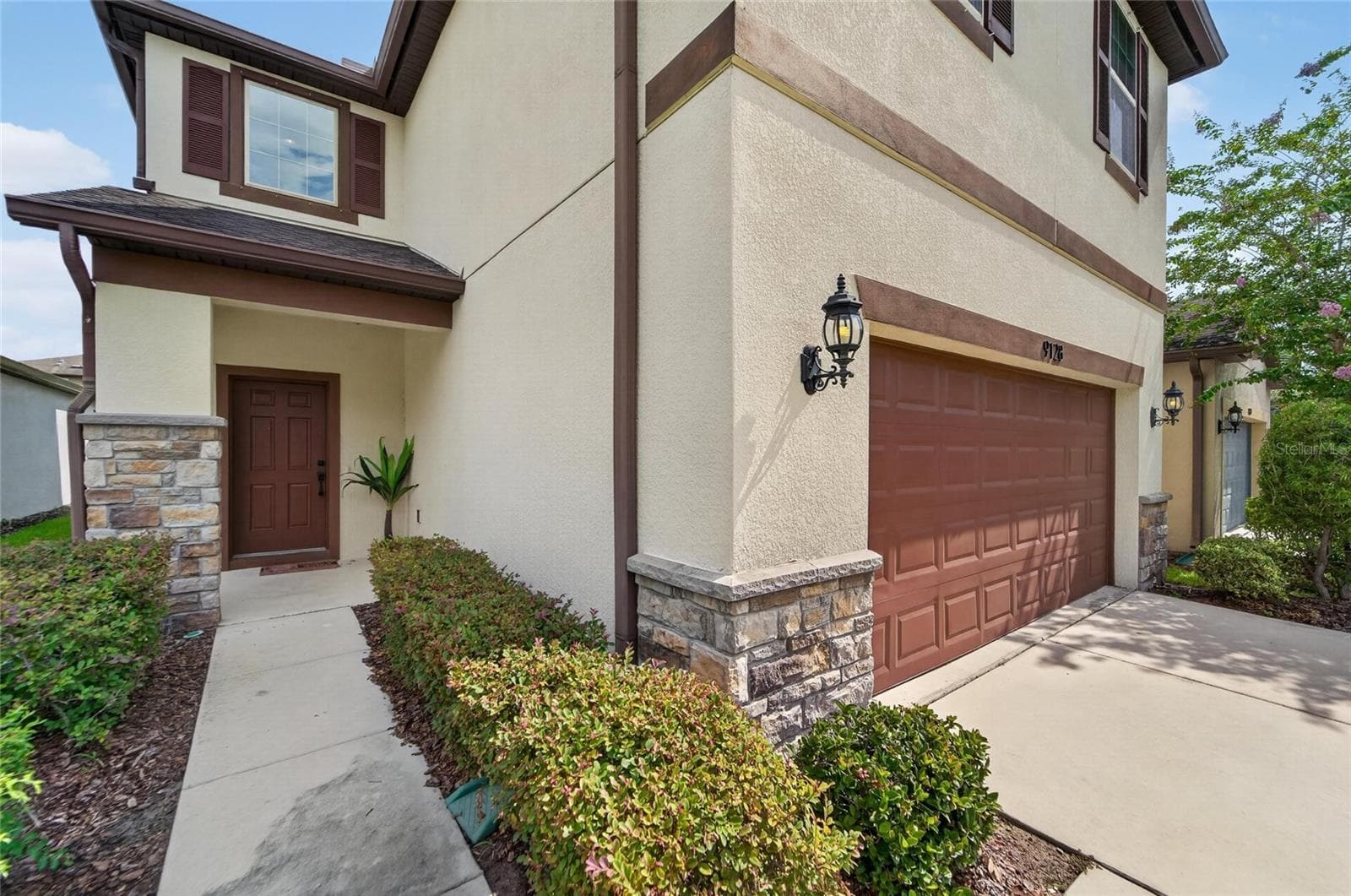 Single Family Residence at 9128 GRANT LINE LN, RIVERVIEW, photo 7 of 93