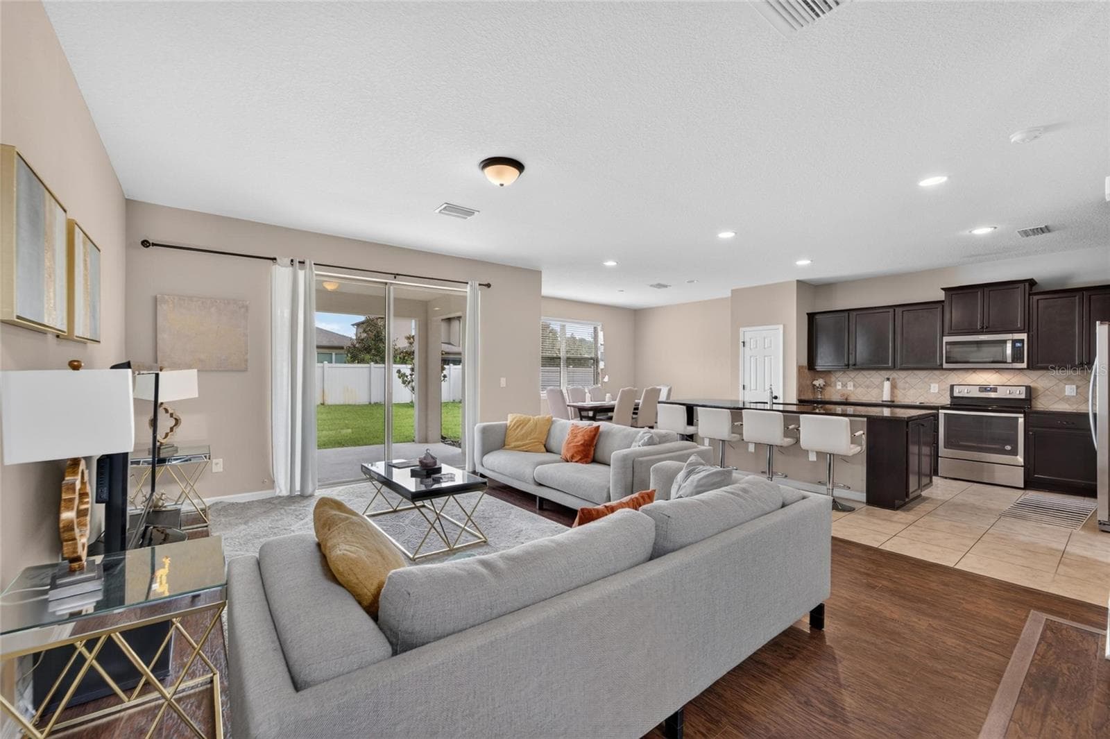 Single Family Residence at 9128 GRANT LINE LN, RIVERVIEW, photo 13 of 93