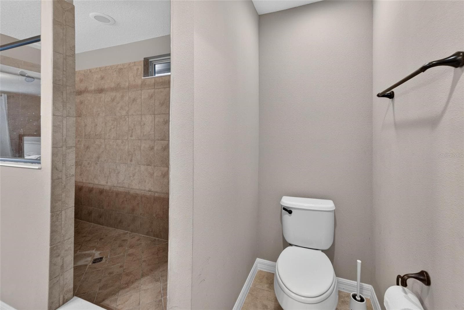 Single Family Residence at 9128 GRANT LINE LN, RIVERVIEW, photo 32 of 93