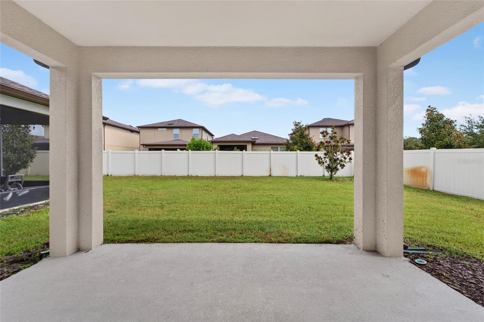 Single Family Residence at 9128 GRANT LINE LN, RIVERVIEW, photo 49 of 93