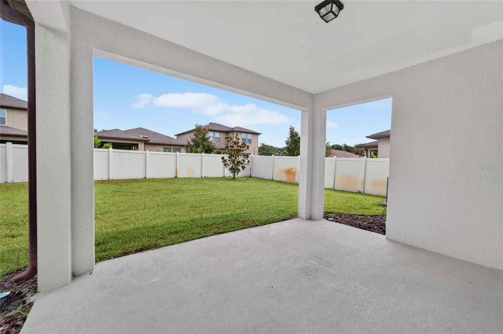 Single Family Residence at 9128 GRANT LINE LN, RIVERVIEW, photo 50 of 93