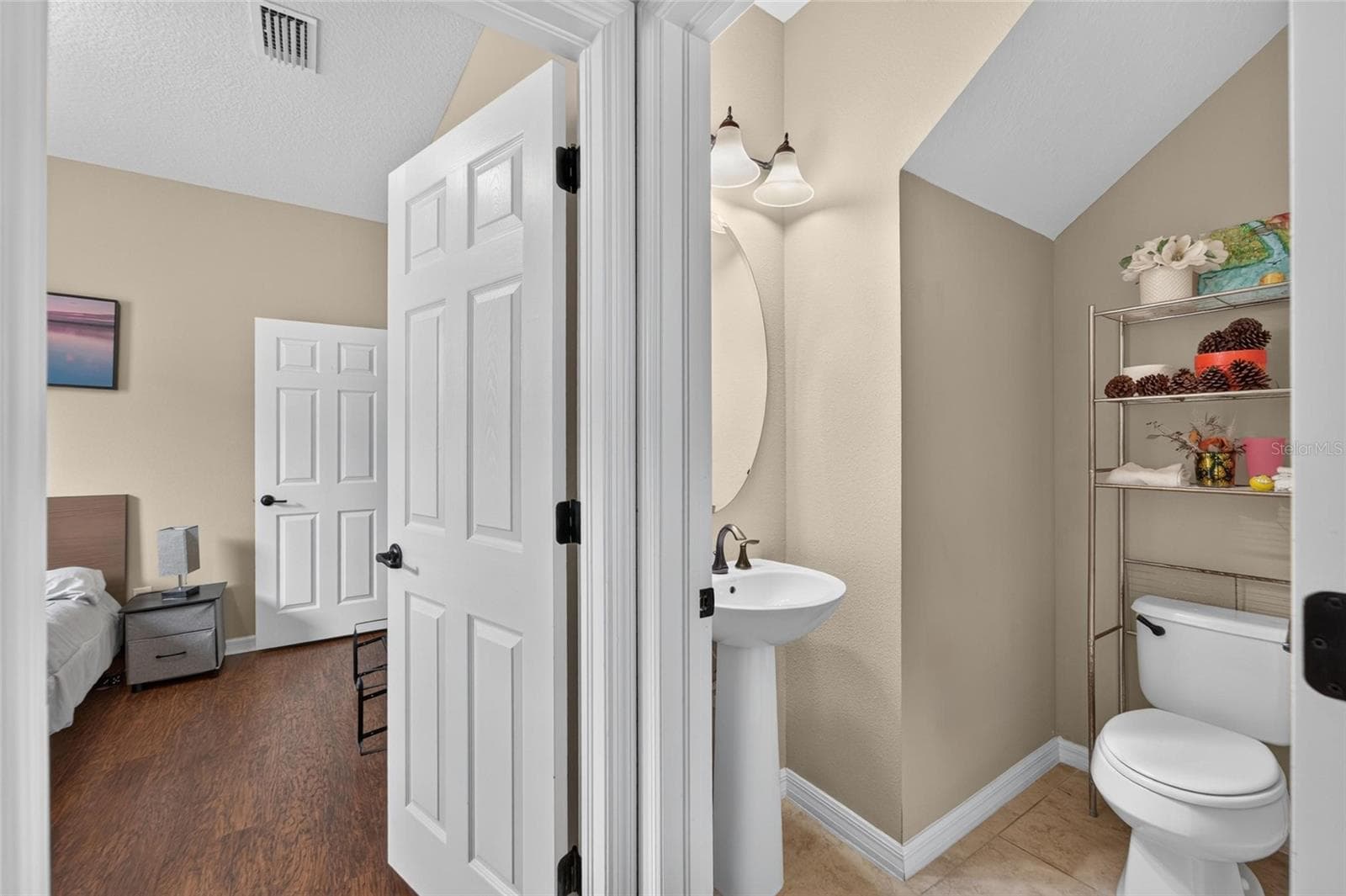 Single Family Residence at 9128 GRANT LINE LN, RIVERVIEW, photo 52 of 93