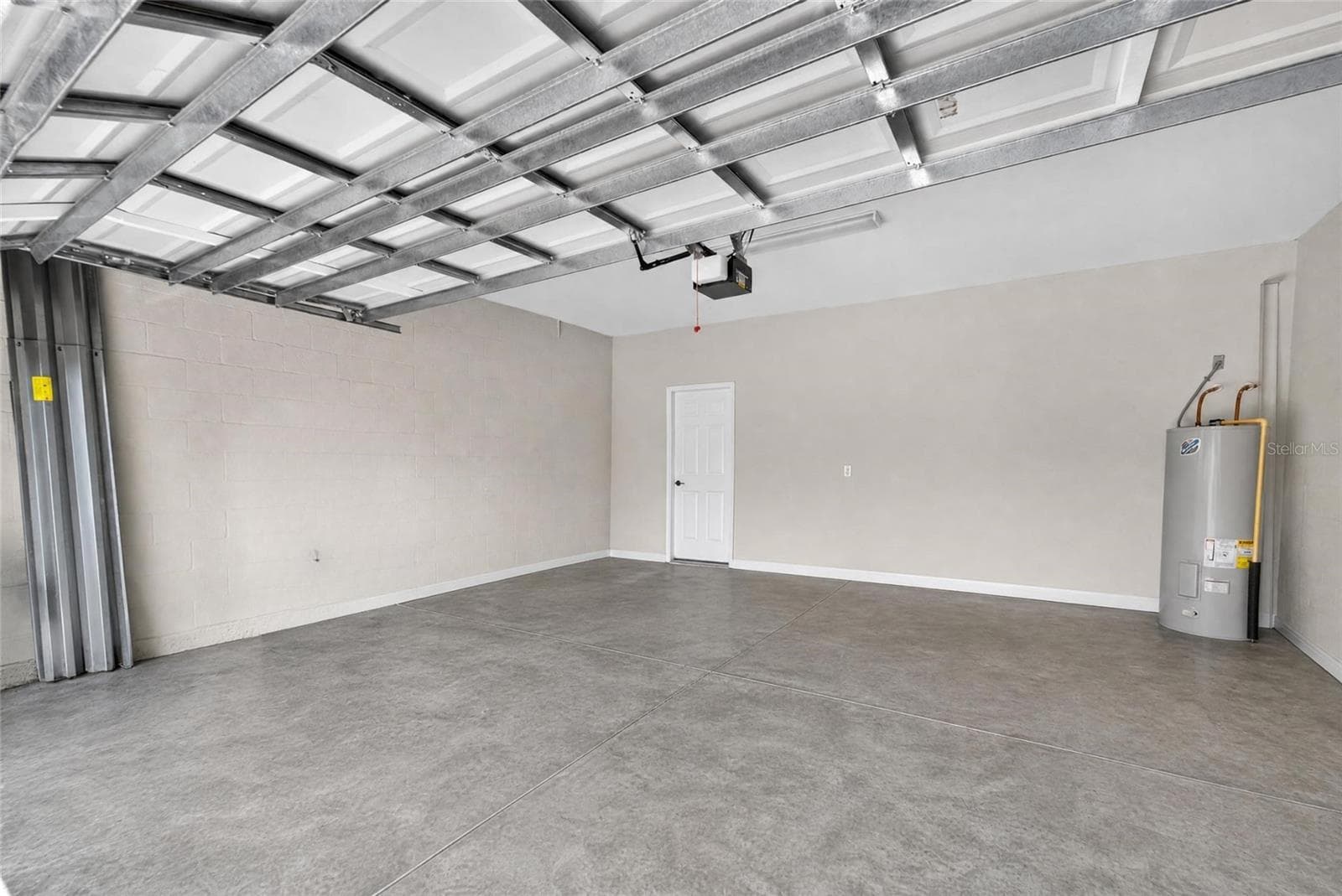 Single Family Residence at 9128 GRANT LINE LN, RIVERVIEW, photo 57 of 93