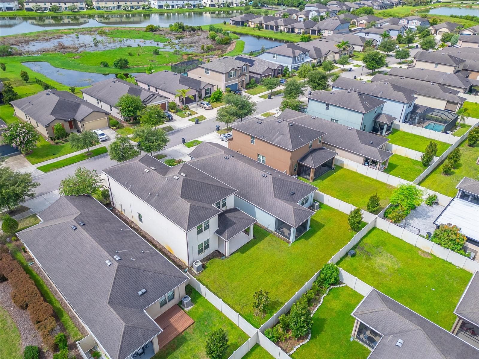 Single Family Residence at 9128 GRANT LINE LN, RIVERVIEW, photo 79 of 93