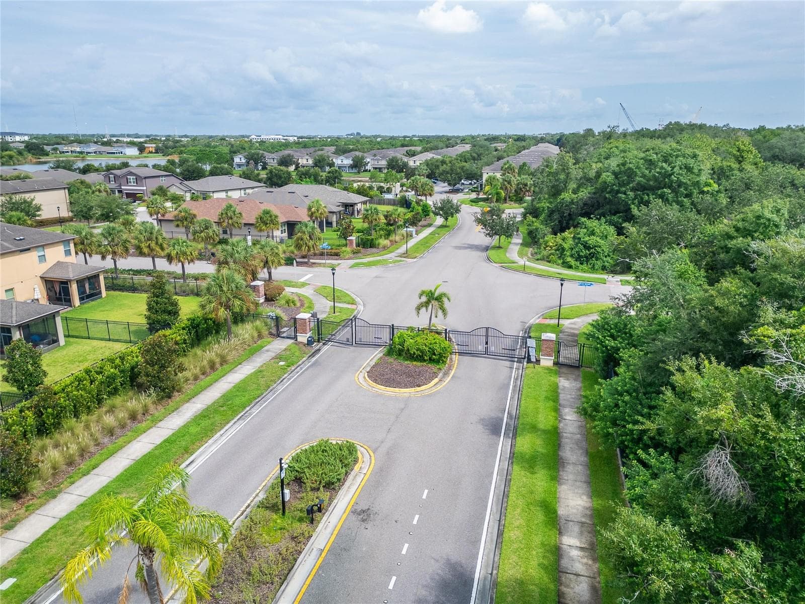 Single Family Residence at 9128 GRANT LINE LN, RIVERVIEW, photo 85 of 93